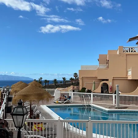 Paradise Ocean View With Terrace 아파트 아데제