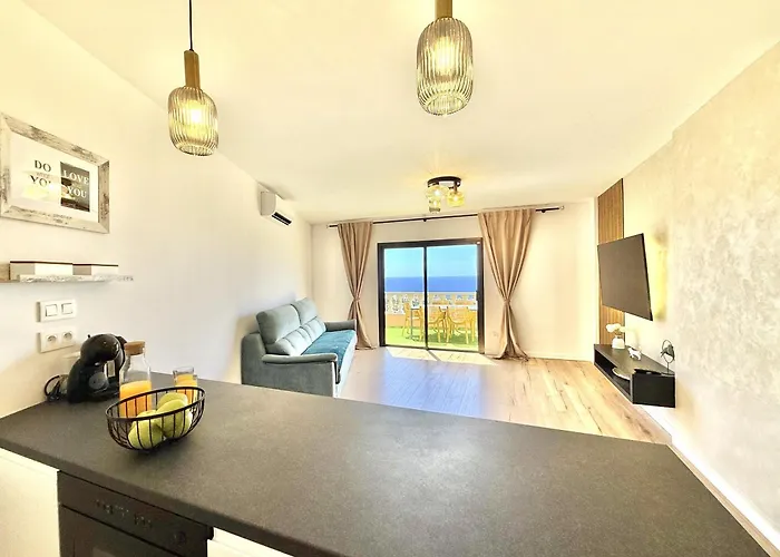 Paulmarie Paradise Ocean View Apartmán *