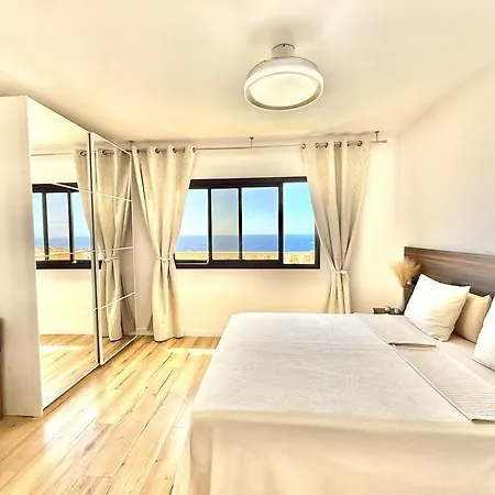 Paradise Ocean View Apartment With Terrace Apartman